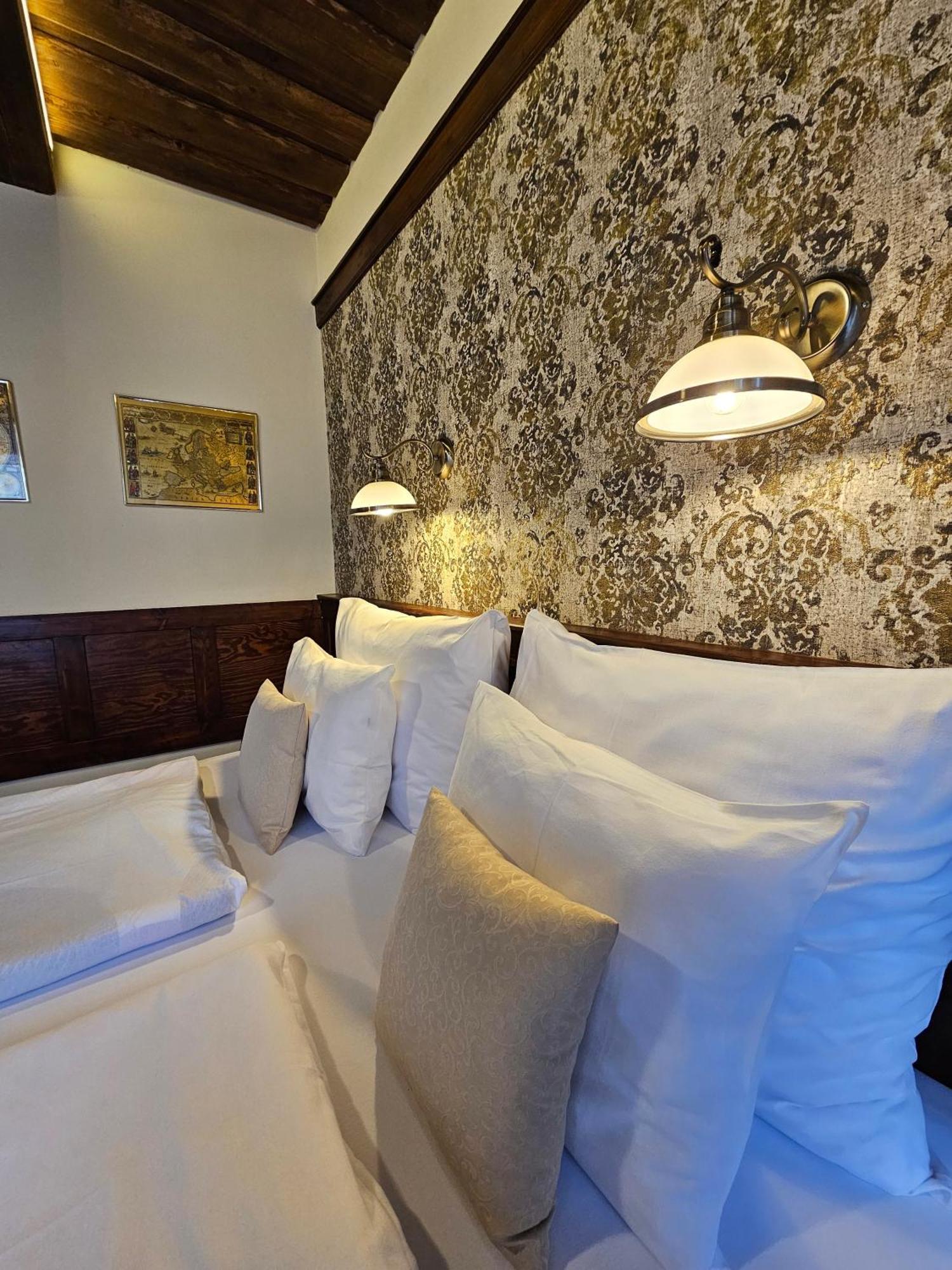 Hotel Galerie โรด์นิเช นาด ลาเบม ภายนอก รูปภาพ
