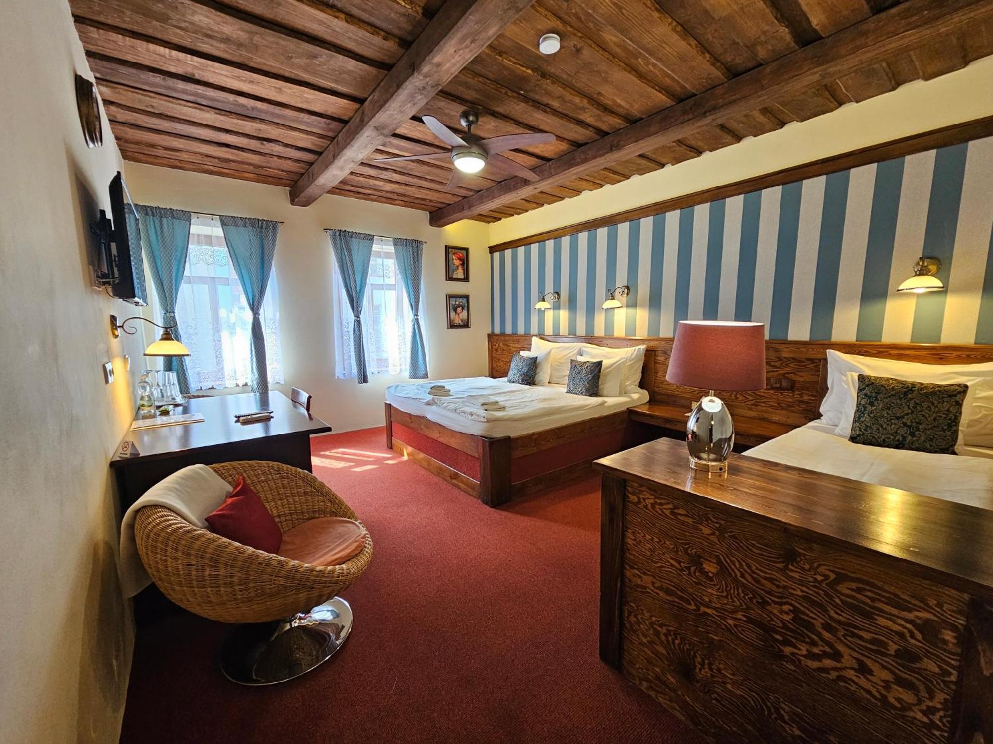 Hotel Galerie โรด์นิเช นาด ลาเบม ภายนอก รูปภาพ