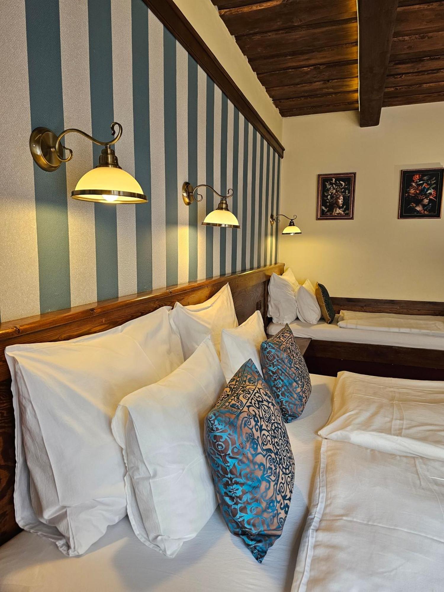 Hotel Galerie โรด์นิเช นาด ลาเบม ภายนอก รูปภาพ